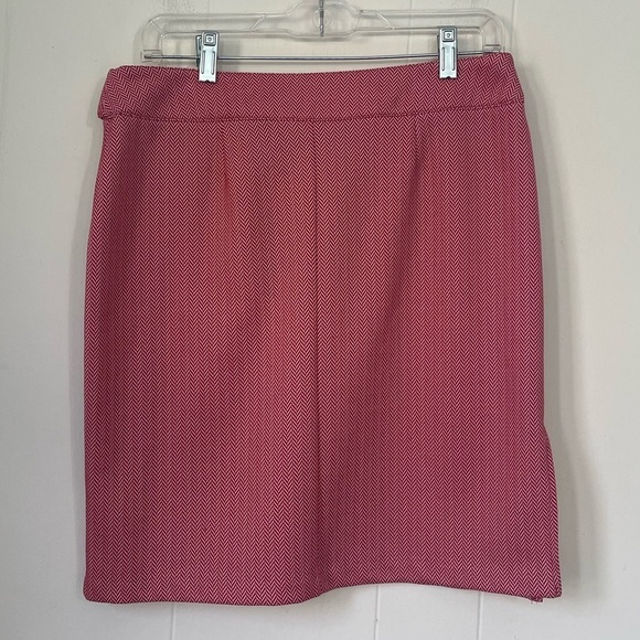 Express NEW Red Herringbone Pencil Mini Skirt Holiday Festive Size 9/10 NWT - Picture 2 of 12